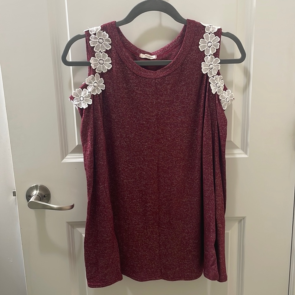 Maroon long sleeve cold shoulder shirt